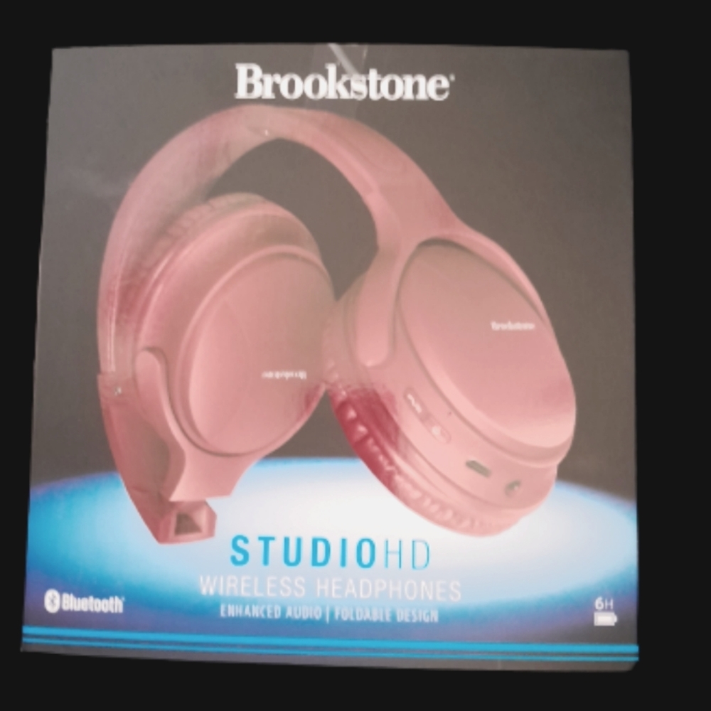 BrookstoneStudio HD Wireless Headphones
